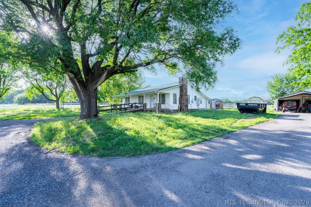 5874 E 273rd Street S Porum, OK 74455