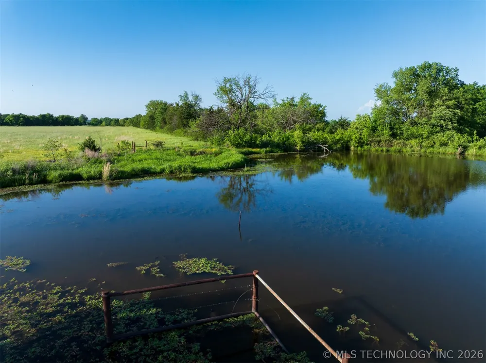 5874 E 273rd Street S Porum, OK 74455