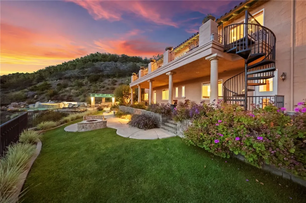 46480 Via Vaquero Temecula, CA 92590