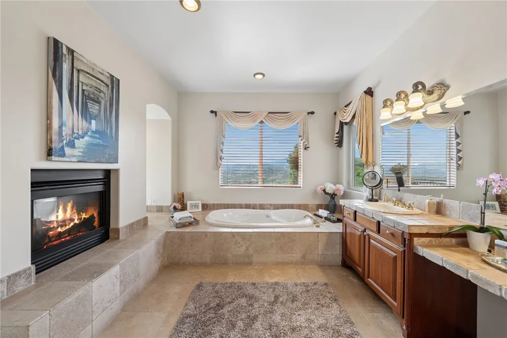 46480 Via Vaquero Temecula, CA 92590