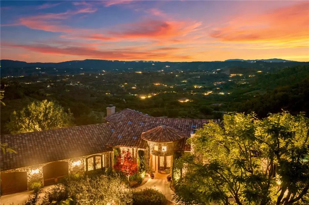 46480 Via Vaquero Temecula, CA 92590