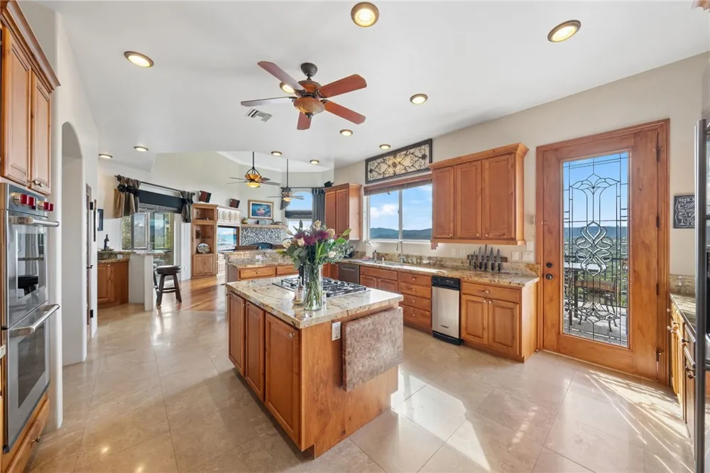 46480 Via Vaquero Temecula, CA 92590