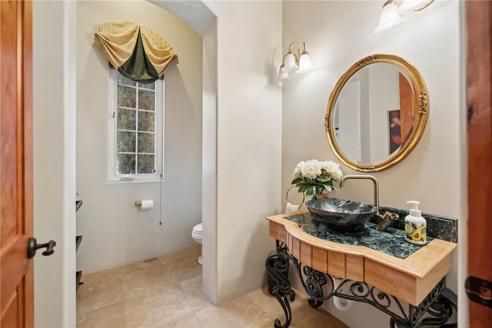 46480 Via Vaquero Temecula, CA 92590