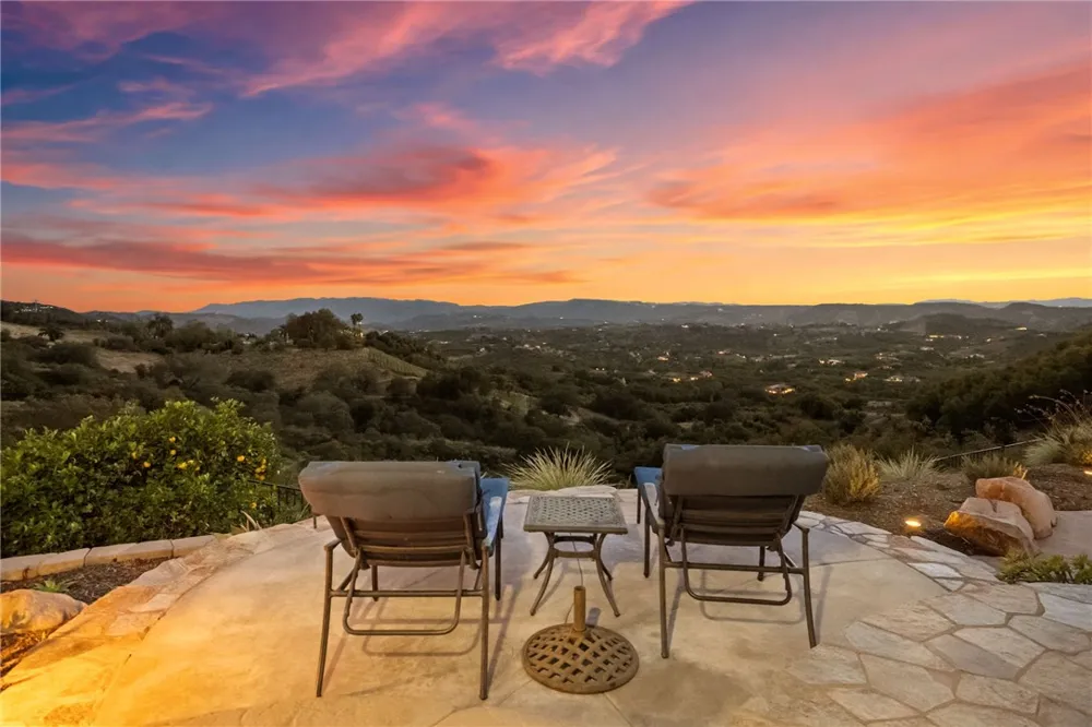 46480 Via Vaquero Temecula, CA 92590