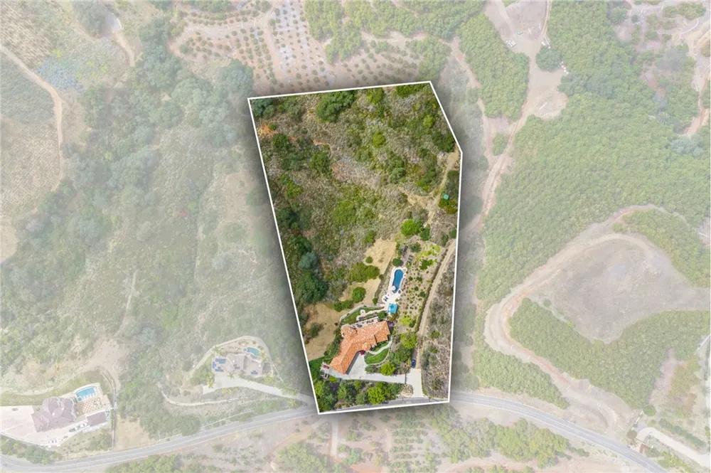 46480 Via Vaquero Temecula, CA 92590