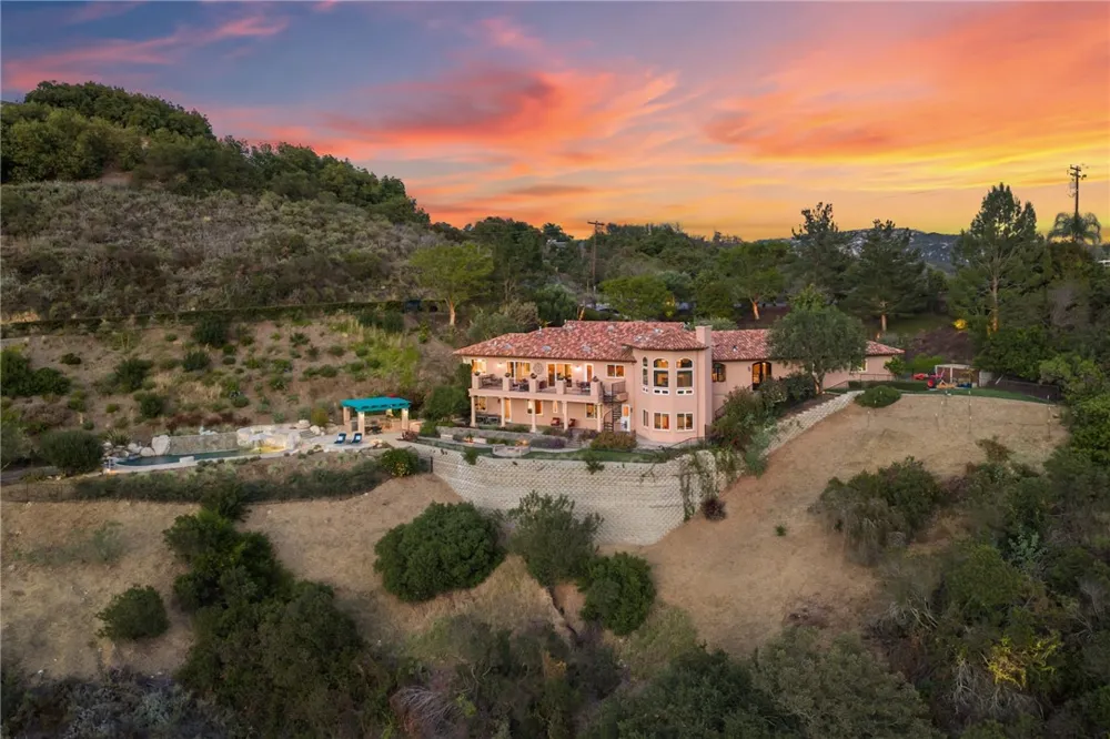 46480 Via Vaquero Temecula, CA 92590