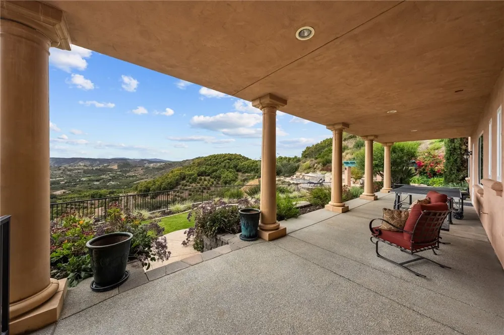 46480 Via Vaquero Temecula, CA 92590