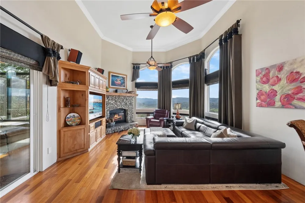 46480 Via Vaquero Temecula, CA 92590