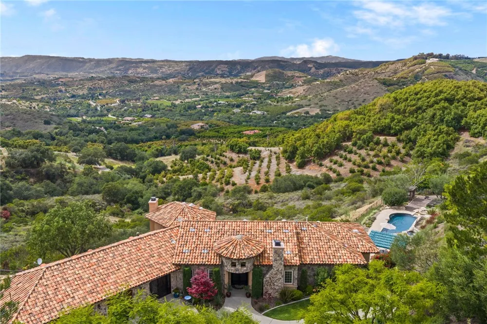 46480 Via Vaquero Temecula, CA 92590