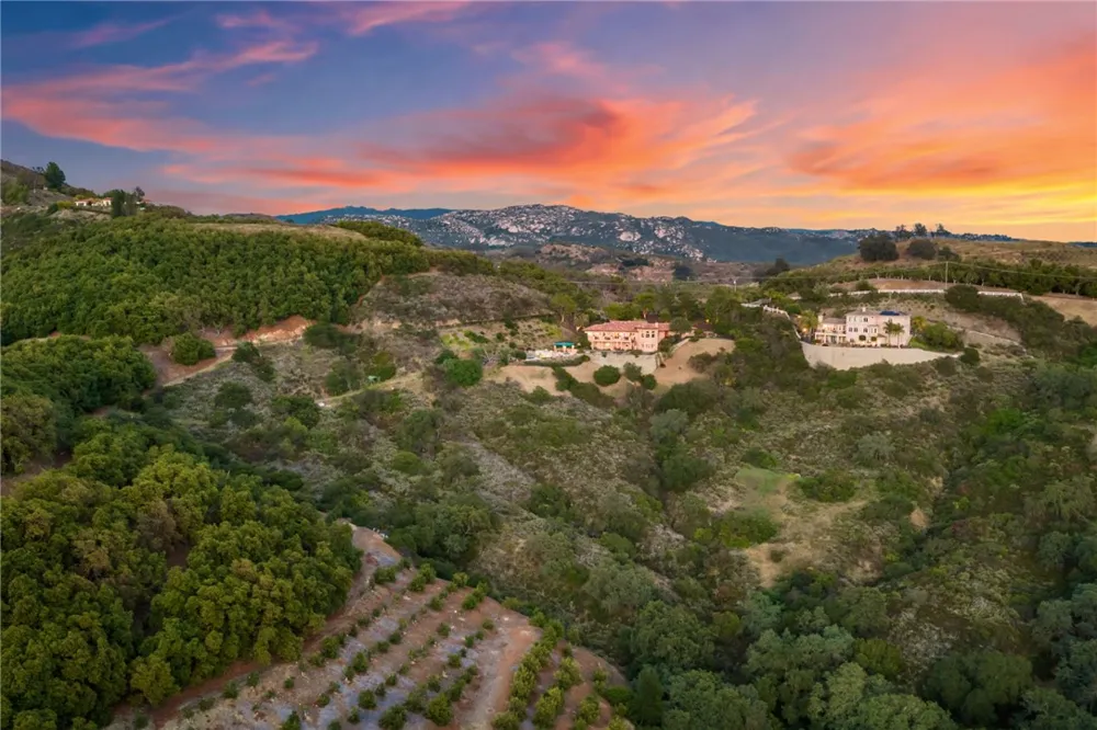 46480 Via Vaquero Temecula, CA 92590