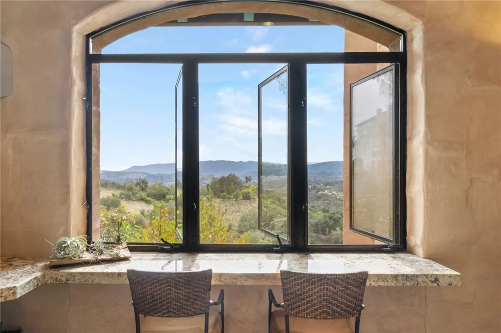 46480 Via Vaquero Temecula, CA 92590