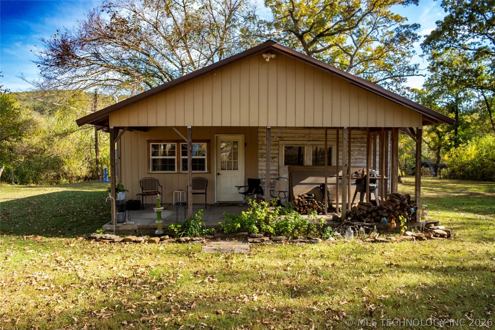 464220 E 888 ROAD Stilwell, OK 74960