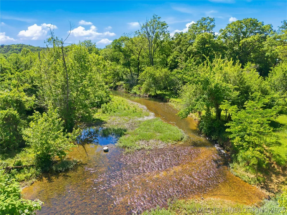 464220 E 888 ROAD Stilwell, OK 74960