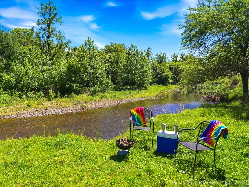 464220 E 888 ROAD Stilwell, OK 74960