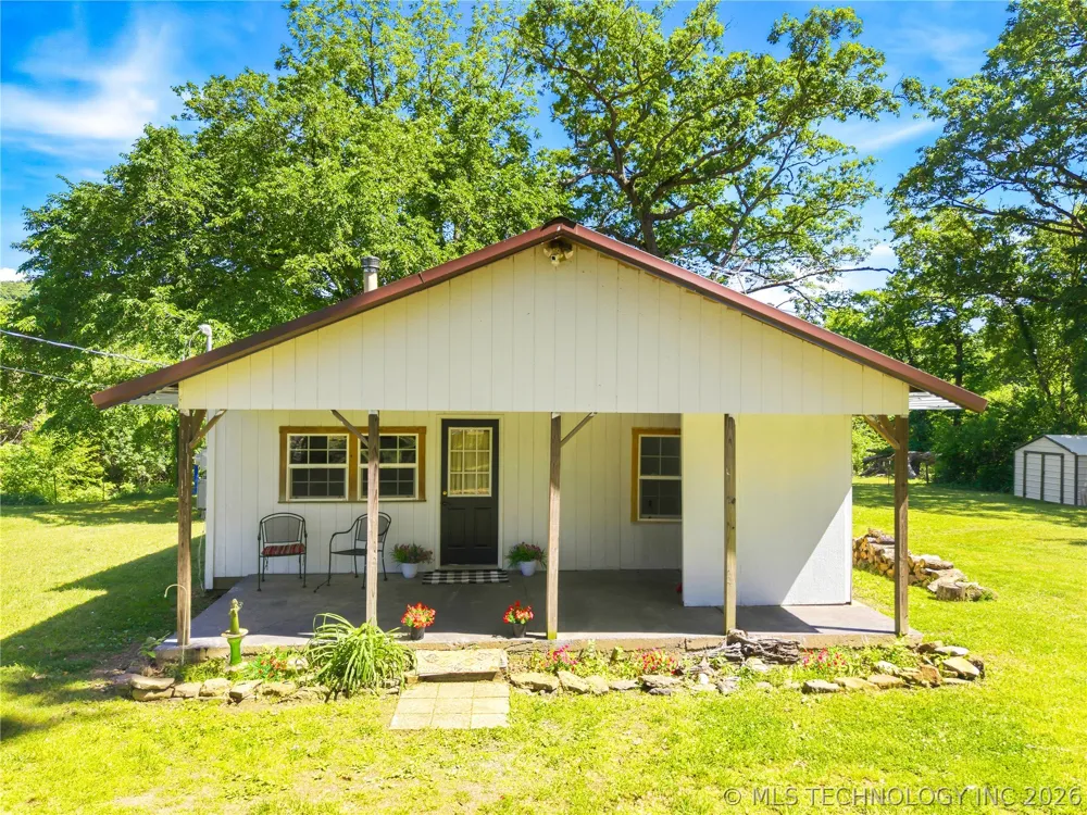 464220 E 888 ROAD Stilwell, OK 74960