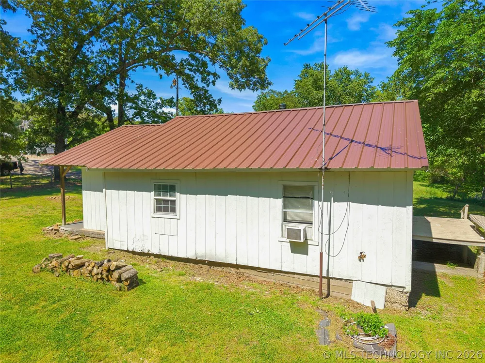 464220 E 888 ROAD Stilwell, OK 74960