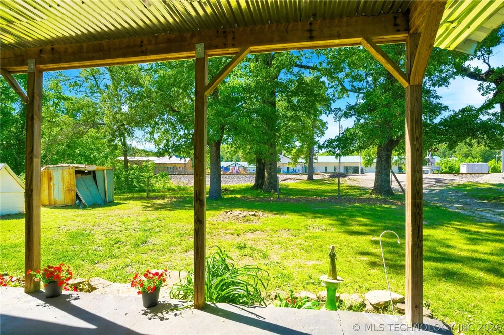 464220 E 888 ROAD Stilwell, OK 74960