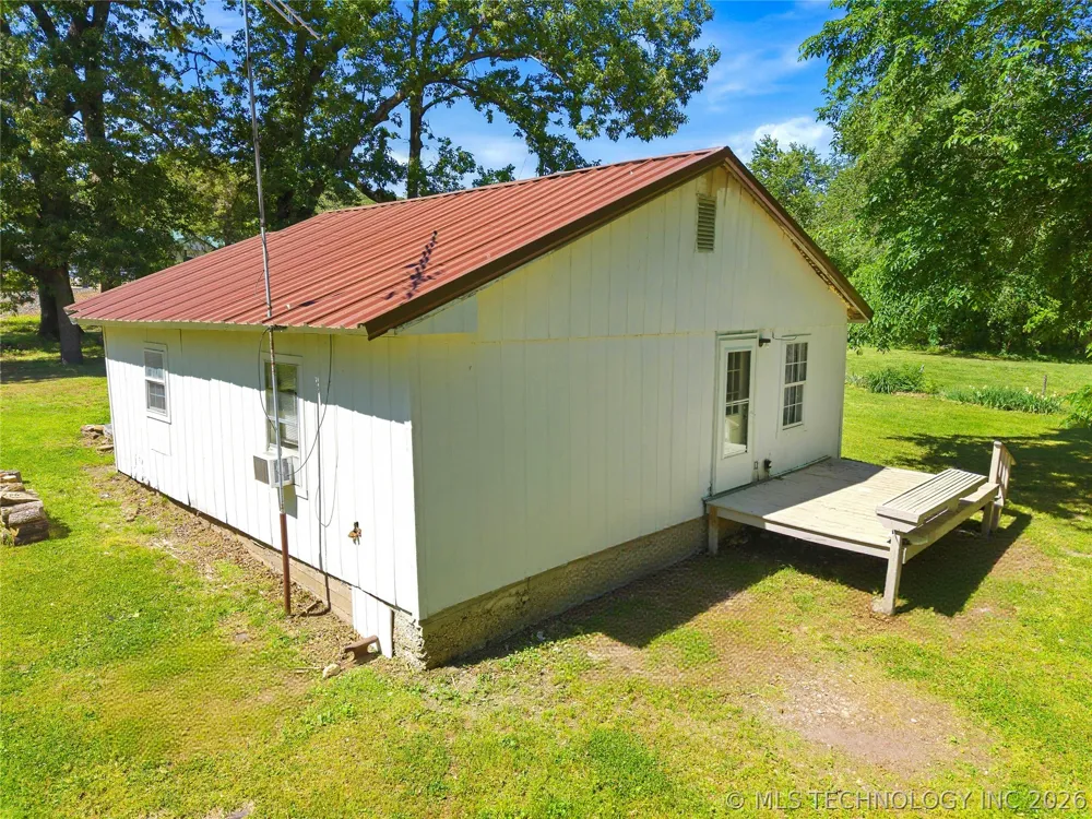 464220 E 888 ROAD Stilwell, OK 74960
