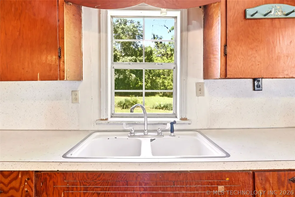 464220 E 888 ROAD Stilwell, OK 74960