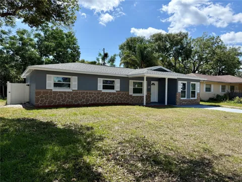 221 SHERRY AVE