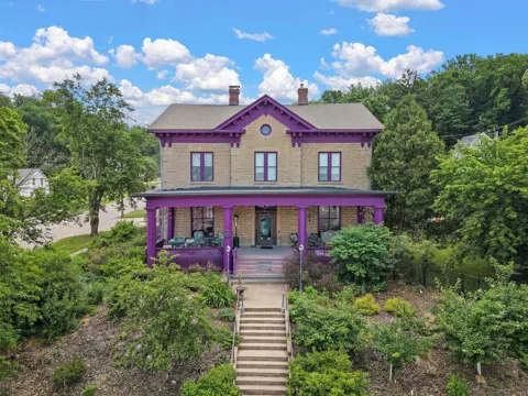 1105 W 4th Street