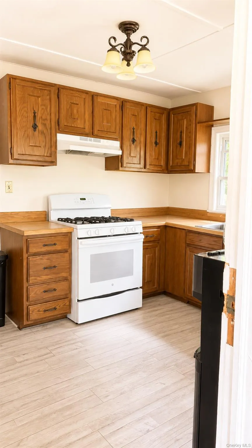 36 Claremont Trail Monroe, NY 10950