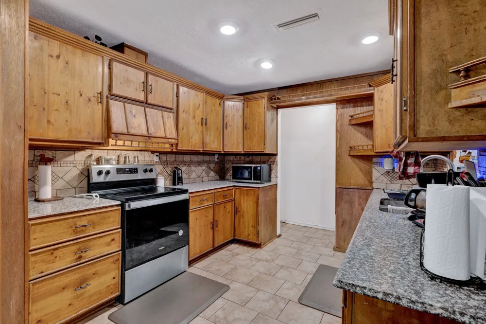 1125 Hillwood Drive Lewisville, TX 75067