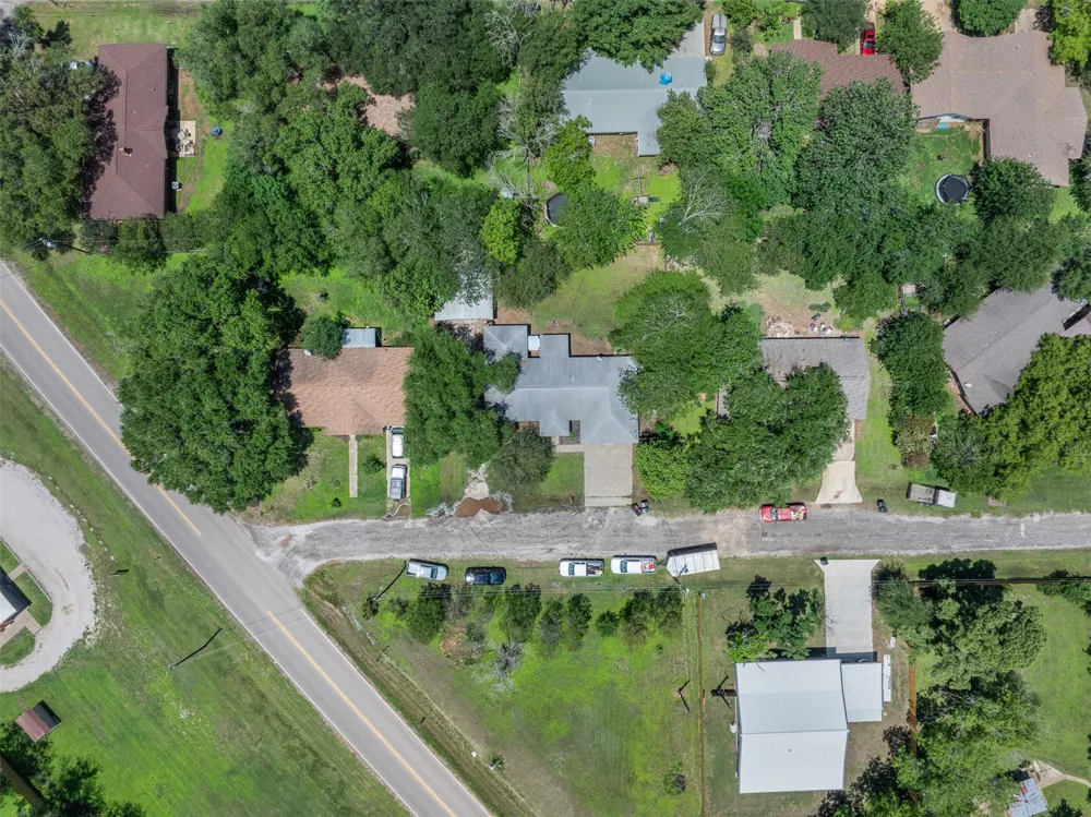 312 Holcombe Drive Lexington, TX 78947