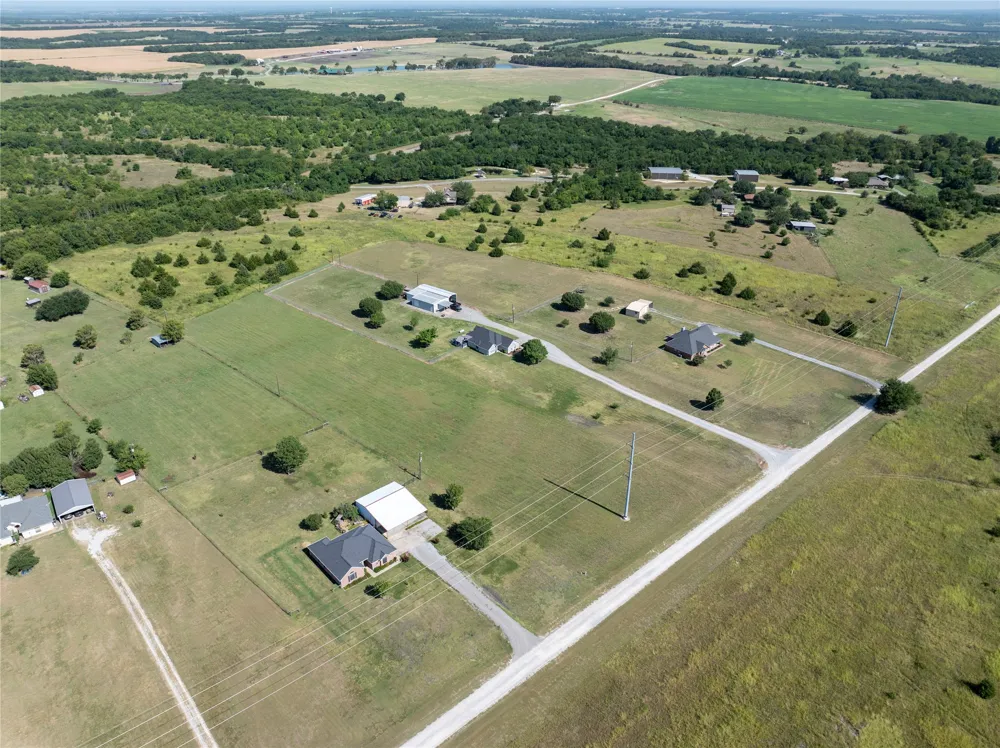 MIDWAY ACRES DRIVE Howe, TX 75459