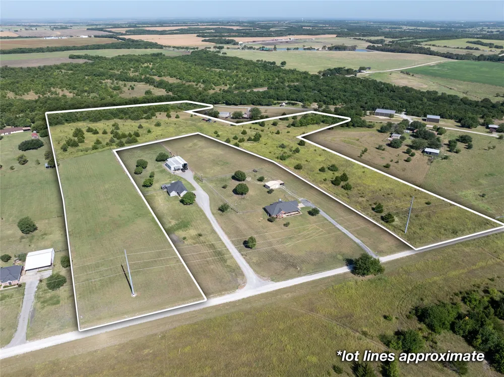 MIDWAY ACRES DRIVE Howe, TX 75459