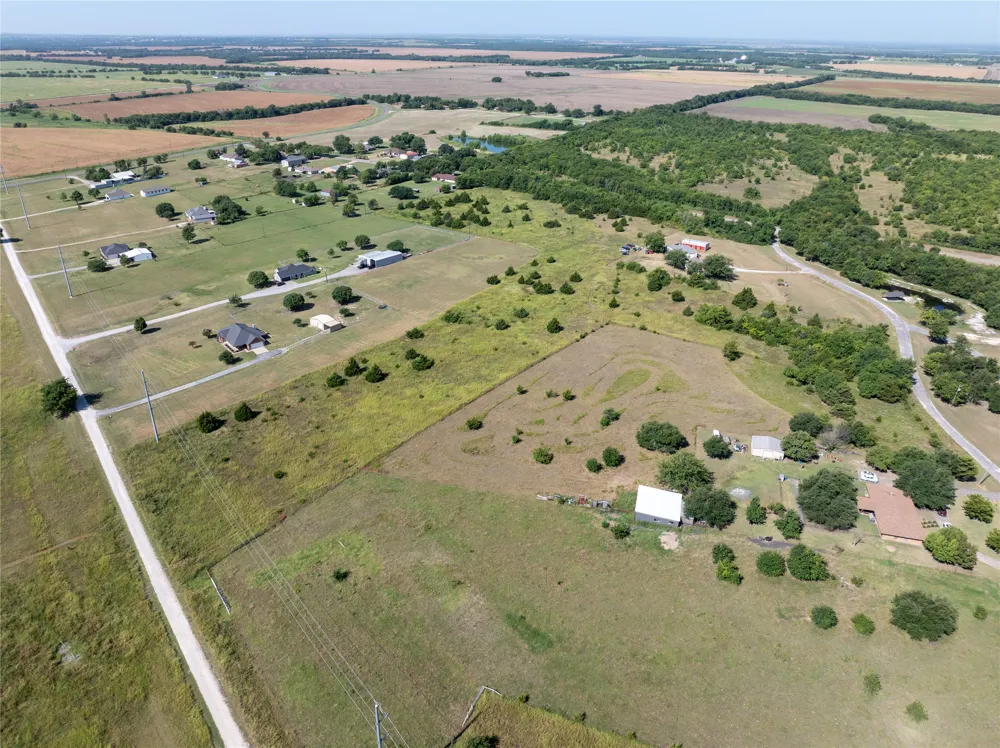 MIDWAY ACRES DRIVE Howe, TX 75459