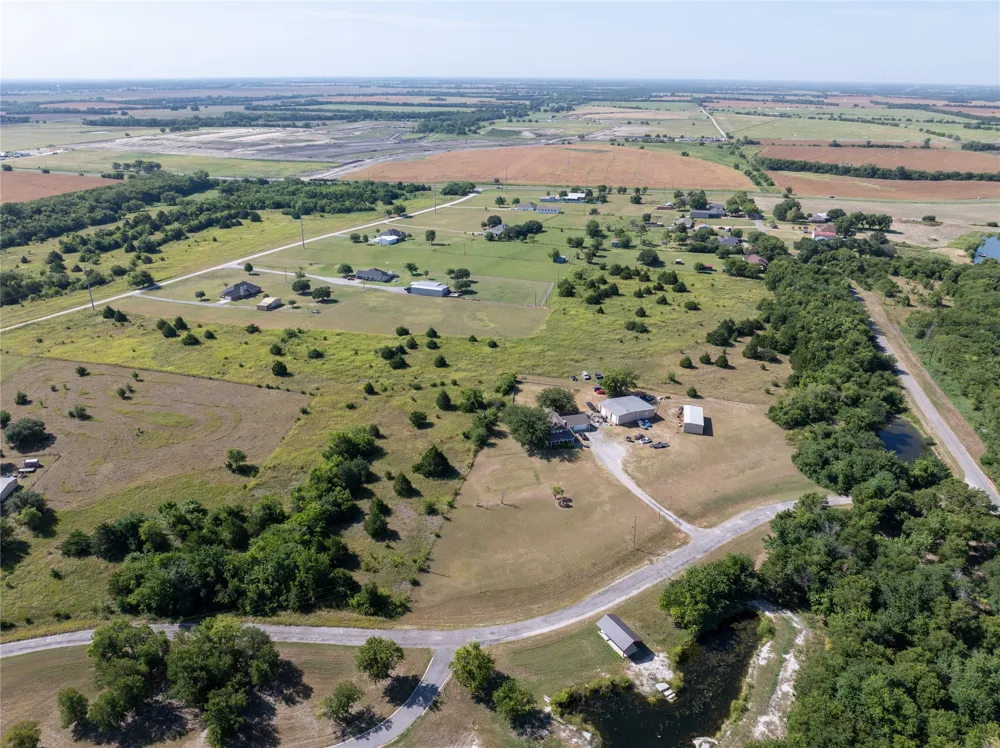 MIDWAY ACRES DRIVE Howe, TX 75459