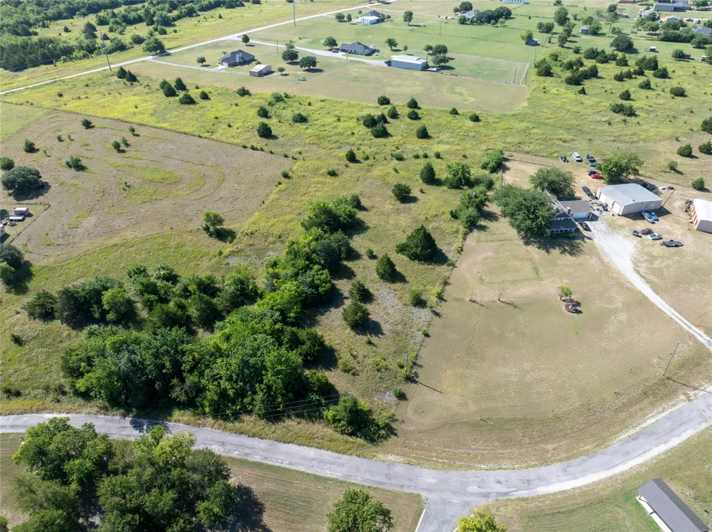 MIDWAY ACRES DRIVE Howe, TX 75459