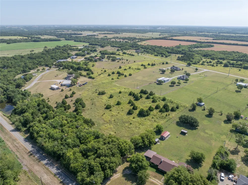MIDWAY ACRES DRIVE Howe, TX 75459