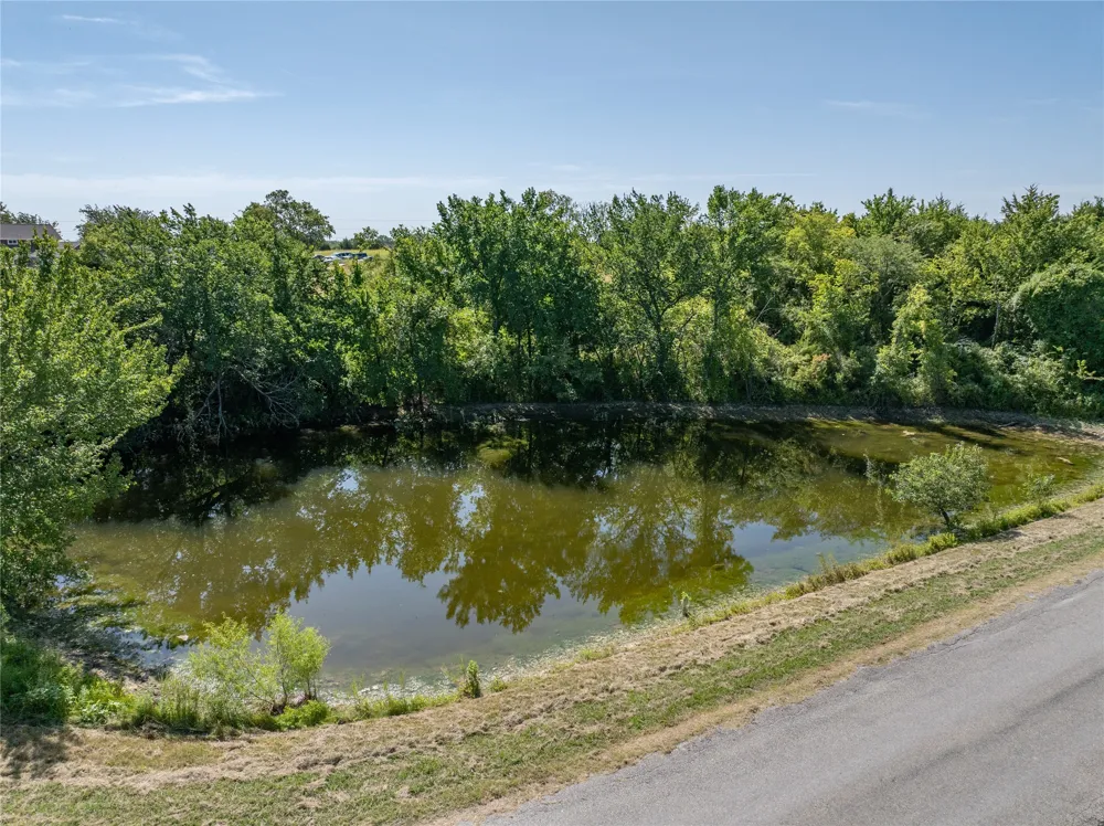MIDWAY ACRES DRIVE Howe, TX 75459
