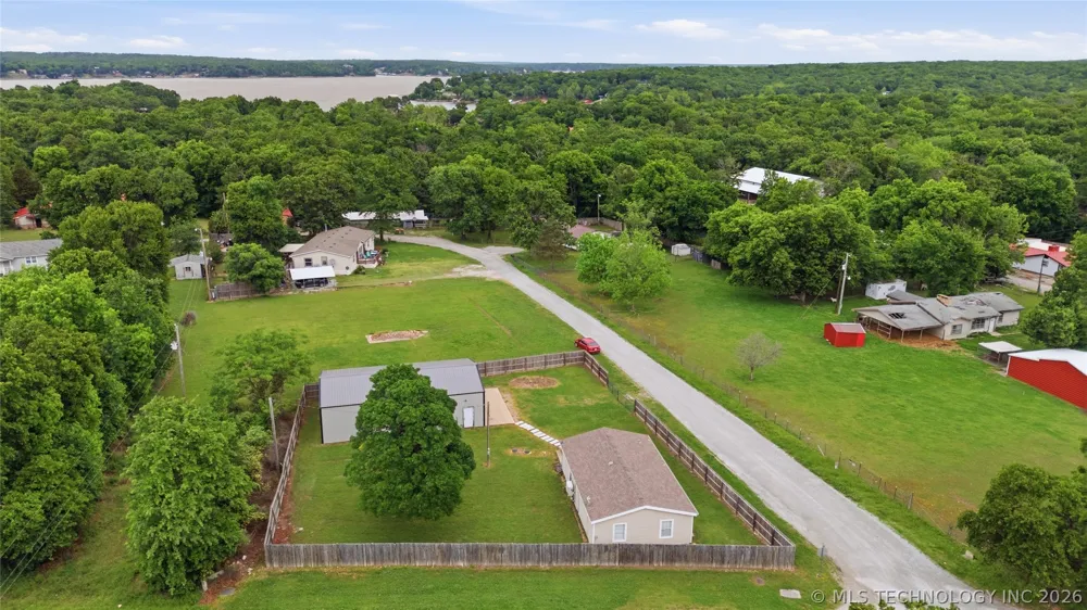 111 W Leonard Street Jay, OK 74346