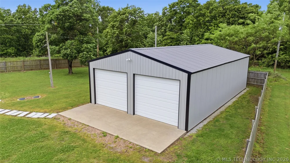 111 W Leonard Street Jay, OK 74346