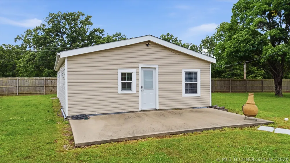 111 W Leonard Street Jay, OK 74346