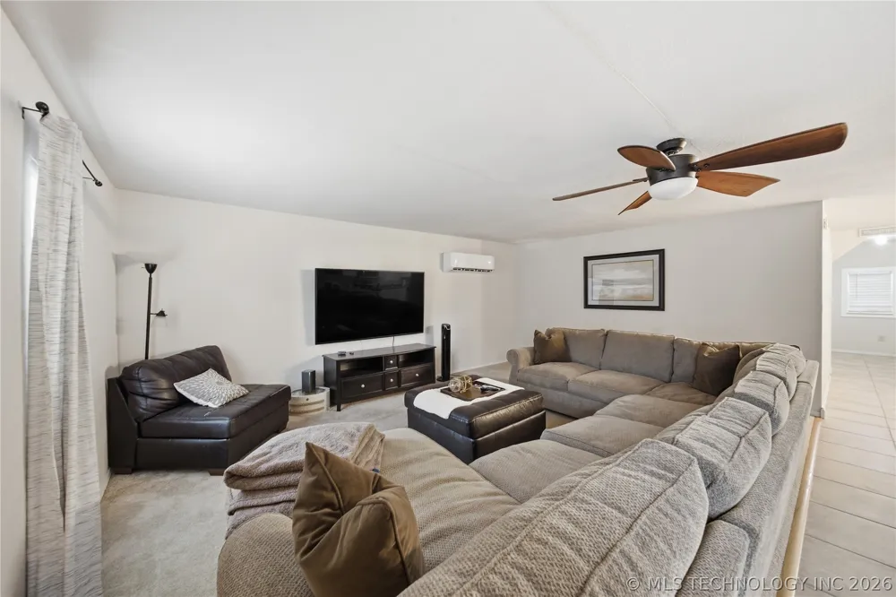 111 W Leonard Street Jay, OK 74346