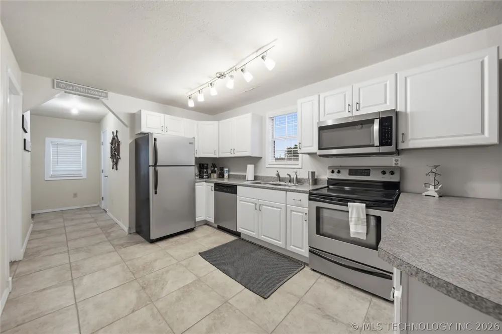 111 W Leonard Street Jay, OK 74346
