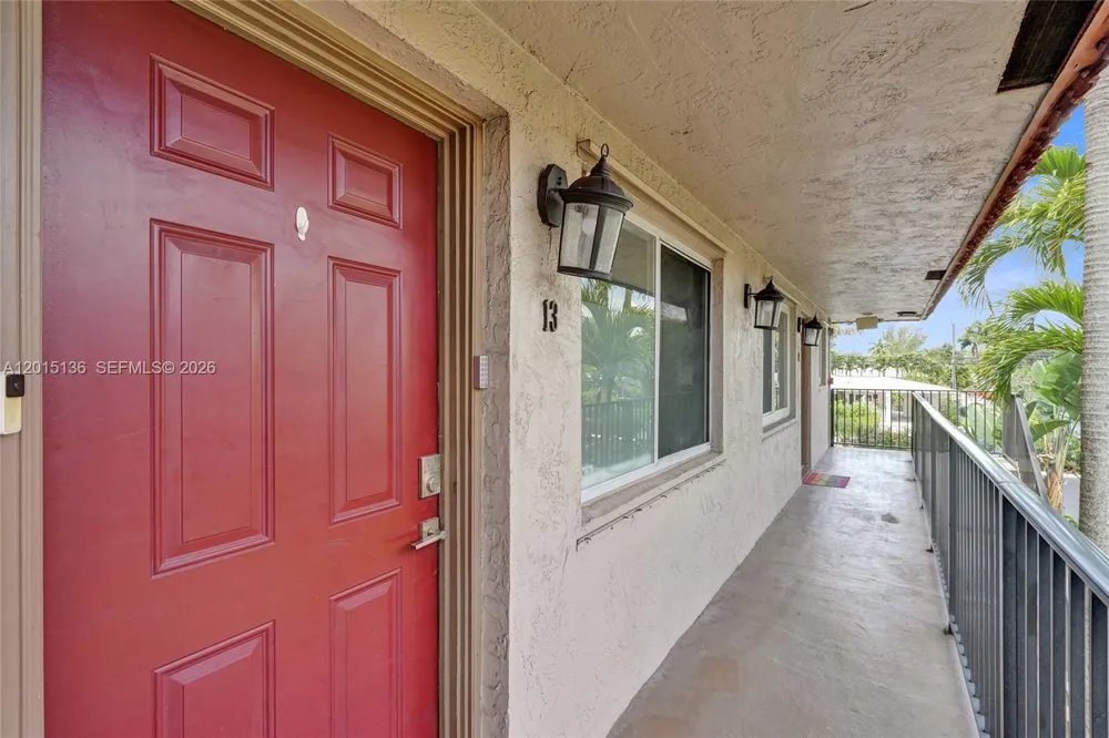 3050 NE 5th Ter #13 Wilton Manors, FL 33334