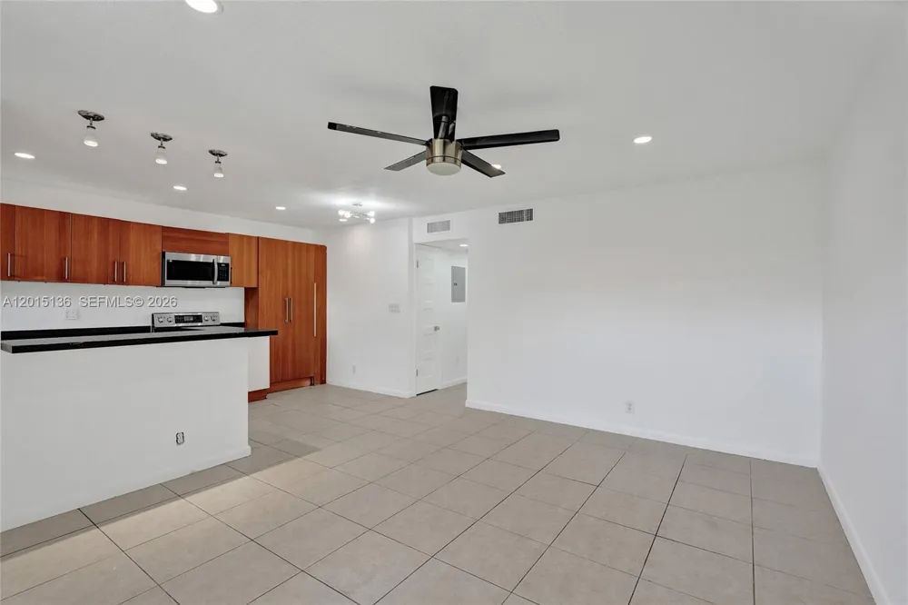 3050 NE 5th Ter #13 Wilton Manors, FL 33334