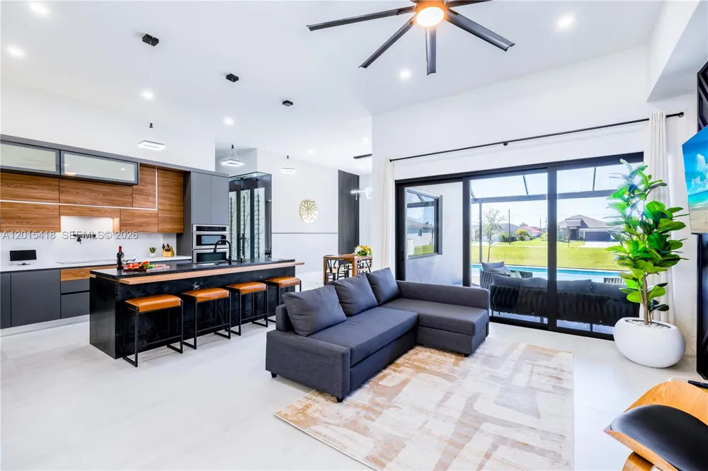 10 33rd PL Cape Coral, FL 33904