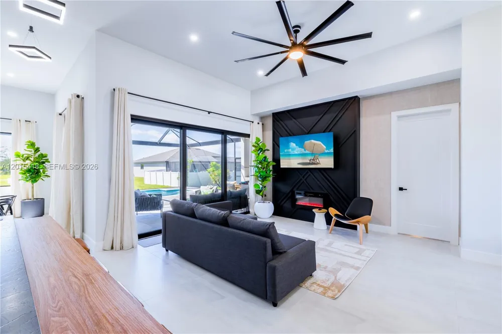 10 33rd PL Cape Coral, FL 33904