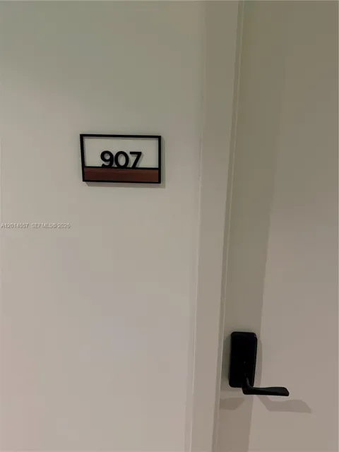 225 Miami av #907