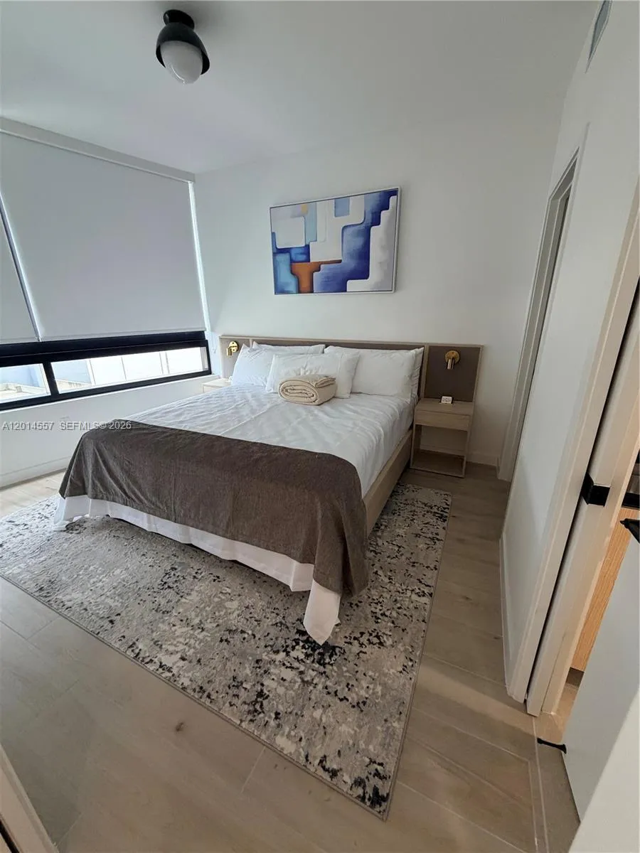 225 Miami av #907 Miami, FL 33128