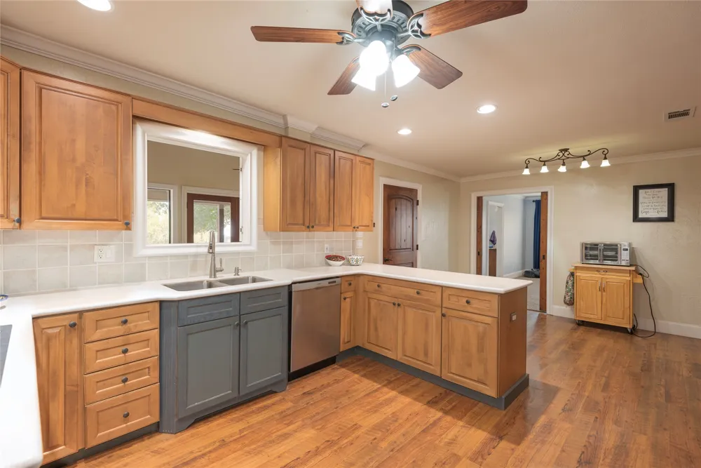 4142 County Road 1001 McKinney, TX 75071