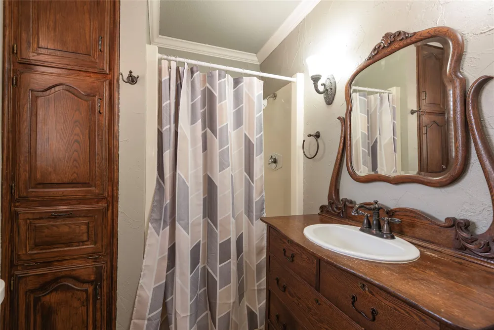 4142 County Road 1001 McKinney, TX 75071