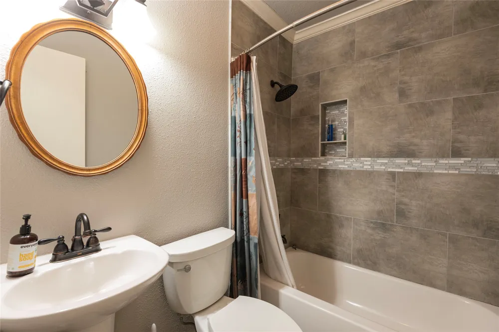 4142 County Road 1001 McKinney, TX 75071