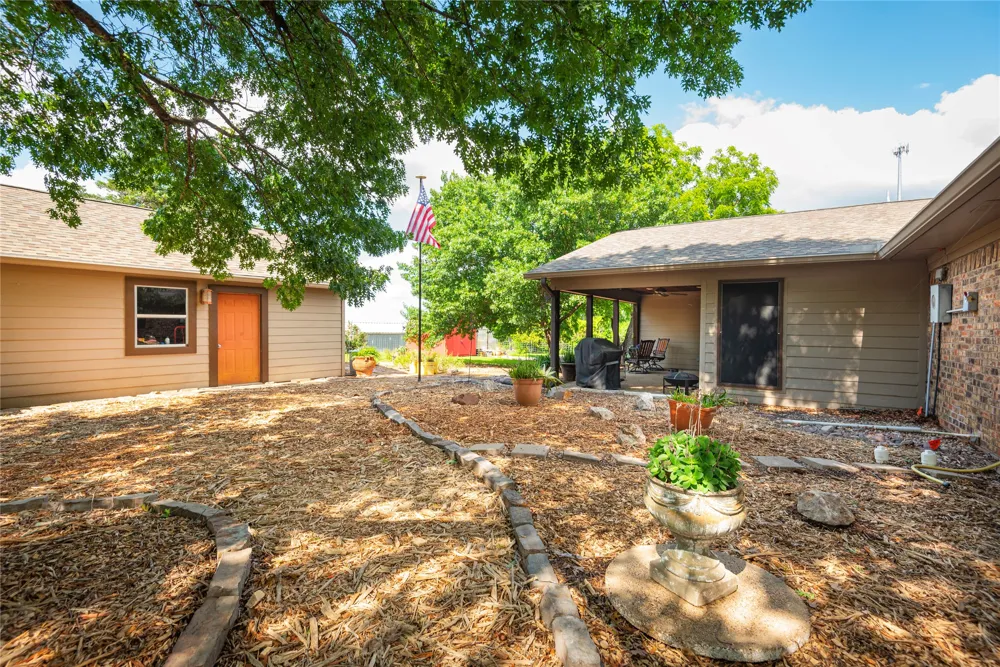 4142 County Road 1001 McKinney, TX 75071